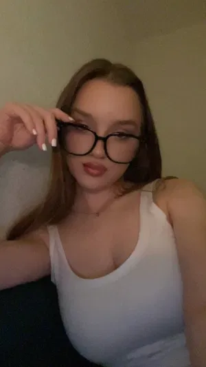 infyujtgy274, 21 years old from Canada