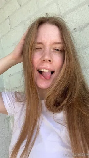 aalisa558, 22 years old from United Kingdom