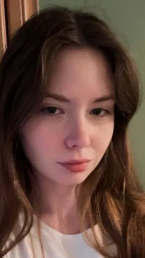 gara4, 22 years old from Canada