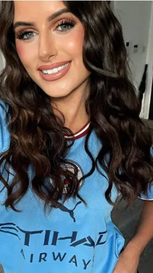 nevehana123, 23 years old from United Kingdom