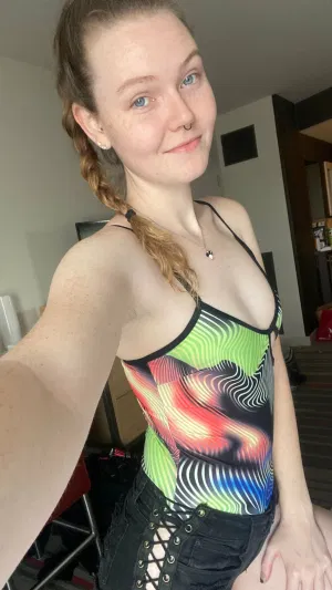 Alica4, 20 years old from United States