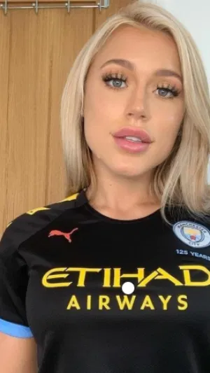 Aaliyah123, 23 years old from United Kingdom