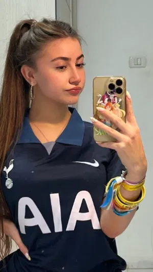 Margaret258, 24 years old from United Kingdom