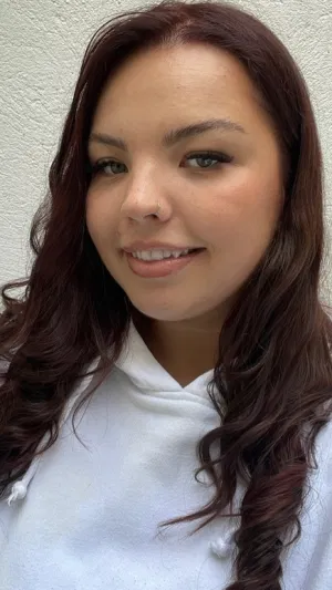 Alicia324, 24 years old from United States
