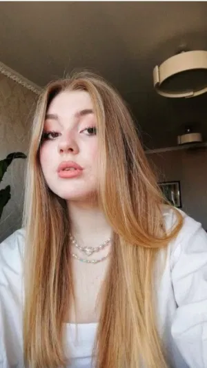 Lena852, 24 years old from United States