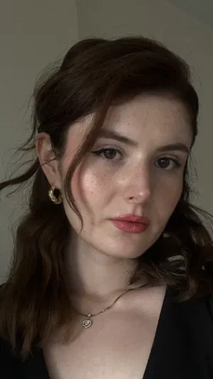 Agnes125, 22 years old from Canada