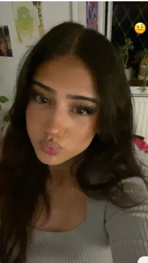 fdgae, 22 years old from United Kingdom