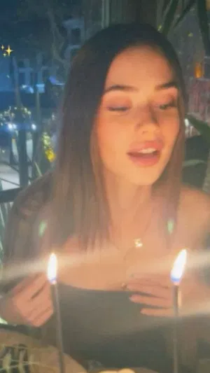 jdgtdh, 22 years old from Canada
