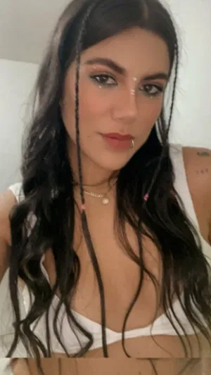 Penelope125, 23 years old from France