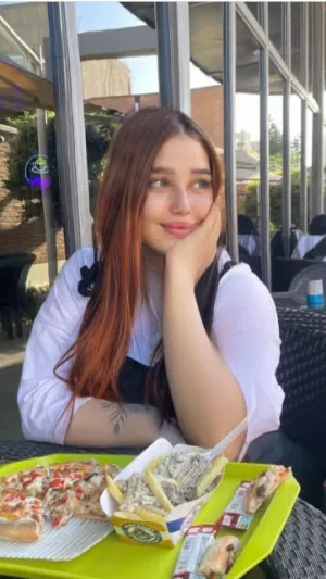 Emilia127, 24 years old from United States