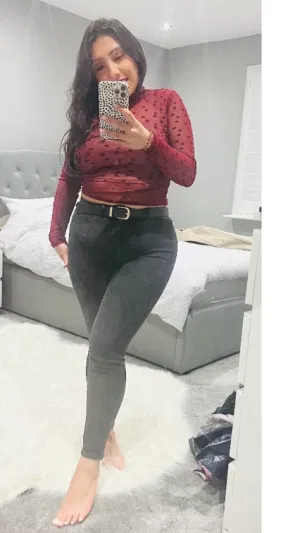 Courtney, 23 years old from Ireland