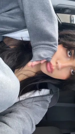 Ella5874, 22 years old from Ireland