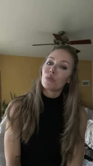 Natalie584, 24 years old from Ireland