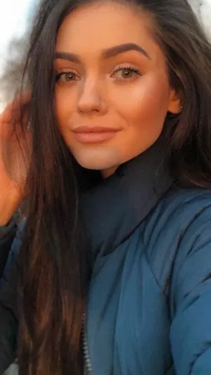 dani694, 25 years old from United Kingdom