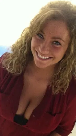 moniya44, 25 years old from Canada