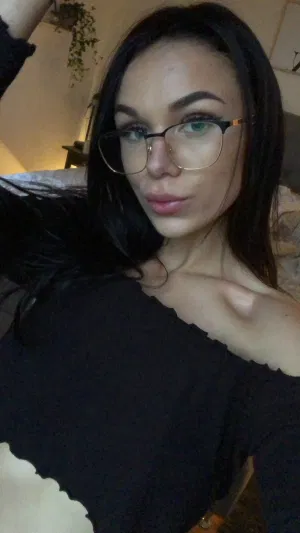 aqara727, 19 years old from Canada