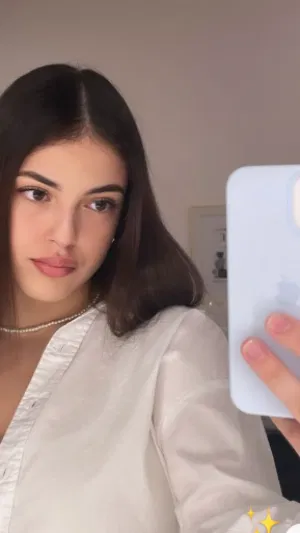 bfdbhdhe, 22 years old from United States