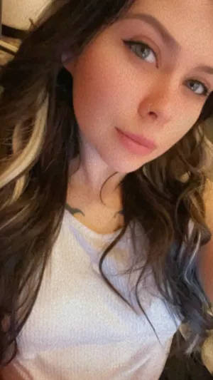 Aliyah74587, 25 years old from Canada