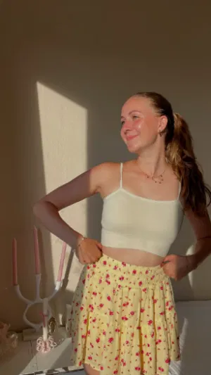 Lillian742, 25 years old from United Kingdom