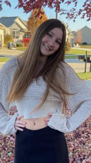 Julie, 23 years old from United States