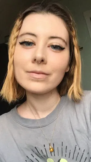 Ruby754, 23 years old from Ireland