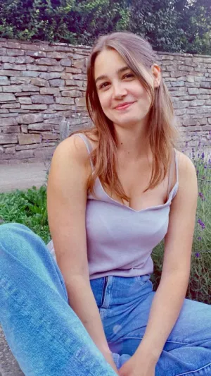 Diana547, 23 years old from France
