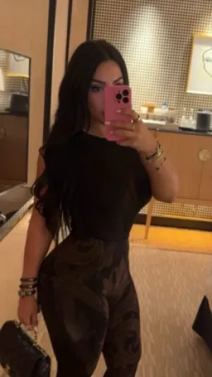 Catalina000's Profile Photo