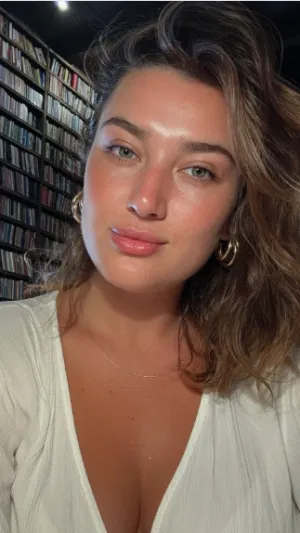 Piper0000, 25 years old from Canada
