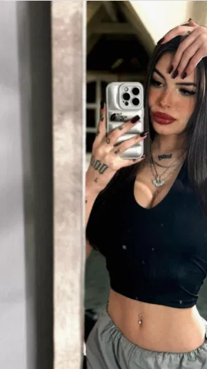 Arya000, 23 years old from Canada