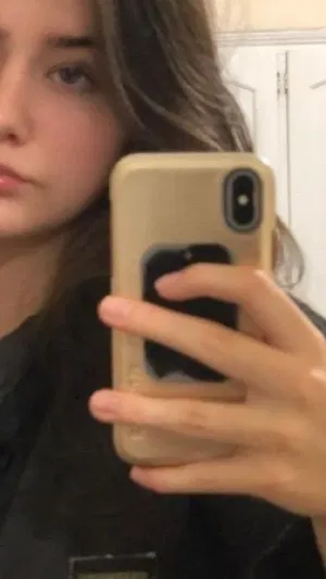 Peyton000, 22 years old from Canada