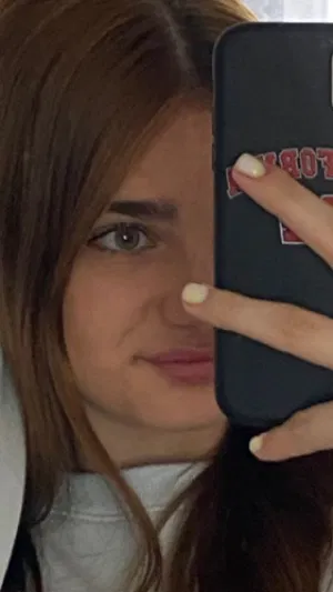 Alani000, 22 years old from Canada