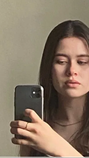 Brianna00, 22 years old from Canada