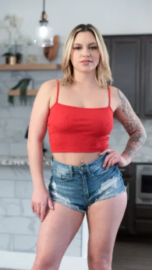 Alaina555, 24 years old from Canada