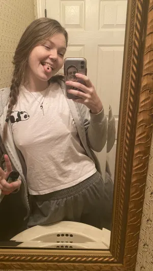 Alicah66vn, 20 years old from United States