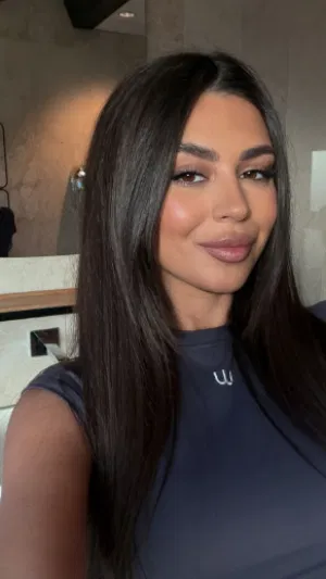 Amelia222, 22 years old from France
