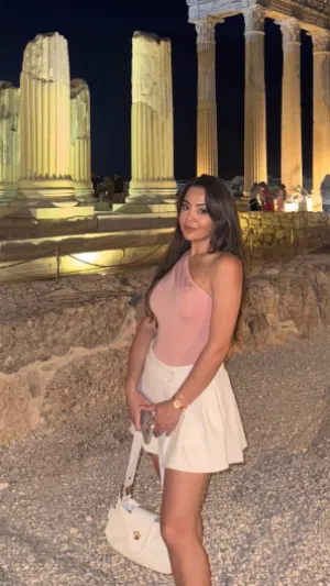 Anna5555, 23 years old from France