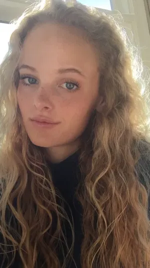 Sally965, 23 years old from United States