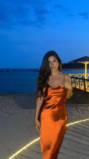 Blossom222, 23 years old from France