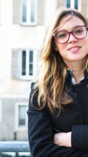 Lena57, 25 years old from United Kingdom