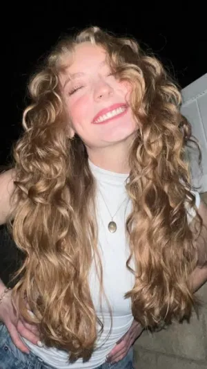 Ida854, 23 years old from United Kingdom