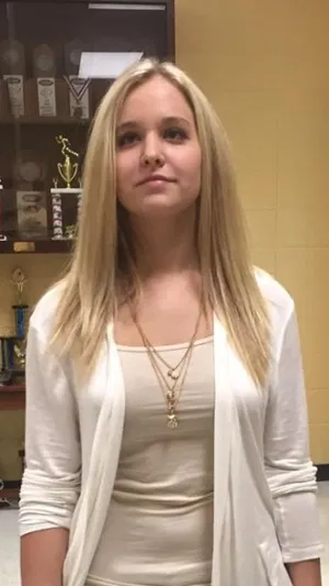 ffsghwg, 22 years old from United Kingdom