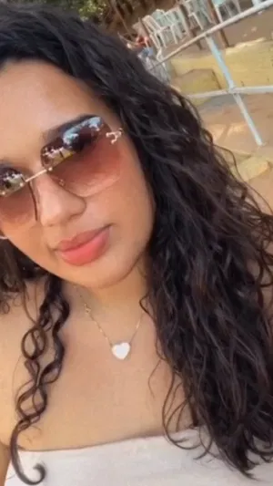 Jessie475, 23 years old from Canada