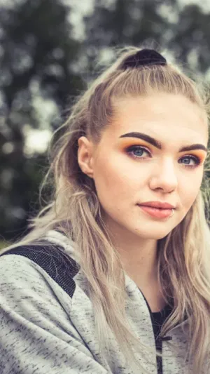 fgdgc, 25 years old from United Kingdom