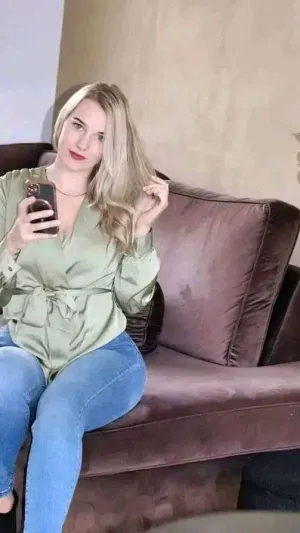 Sabrina346, 27 years old from United States