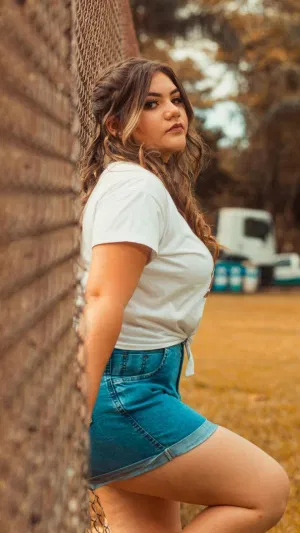 Miley45, 23 years old from Canada