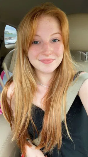 Isabelle000, 23 years old from Ireland