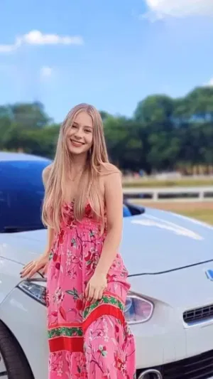 Vivienne111, 23 years old from Australia