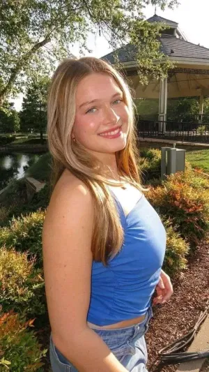 Catherine567, 23 years old from Canada