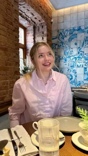 Ailani34, 23 years old from United States