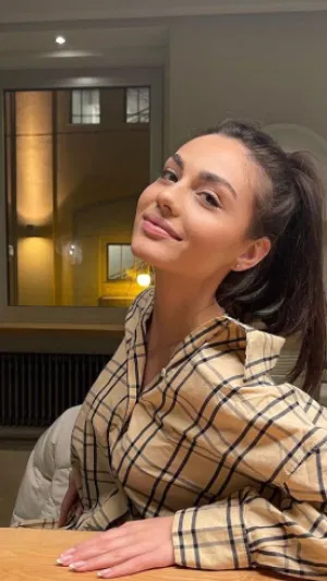 Kira346, 25 years old from United States